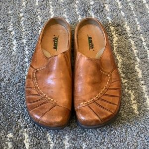 Earth Leather Clogs